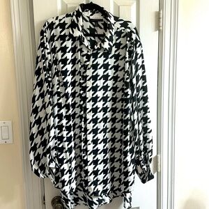 Eloquii black & white windowpane tunic top! Size 18